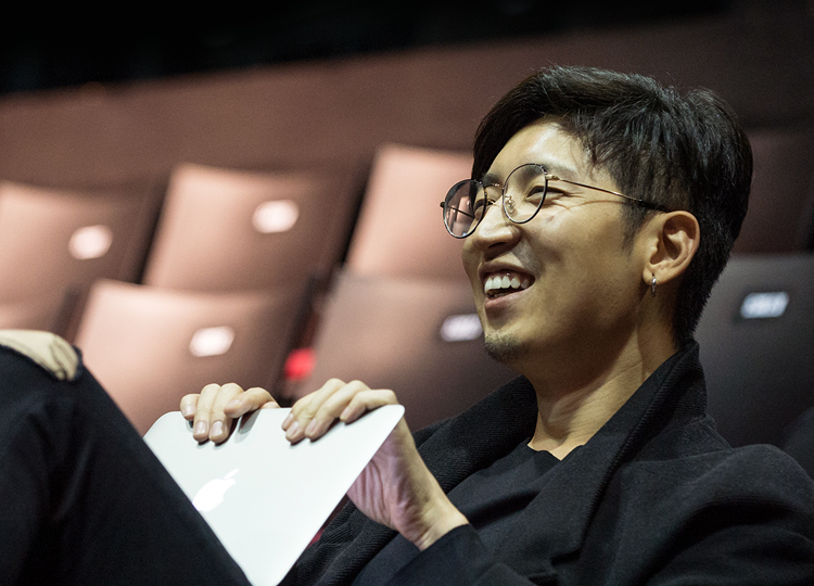 비행소년4839 여신동 연출