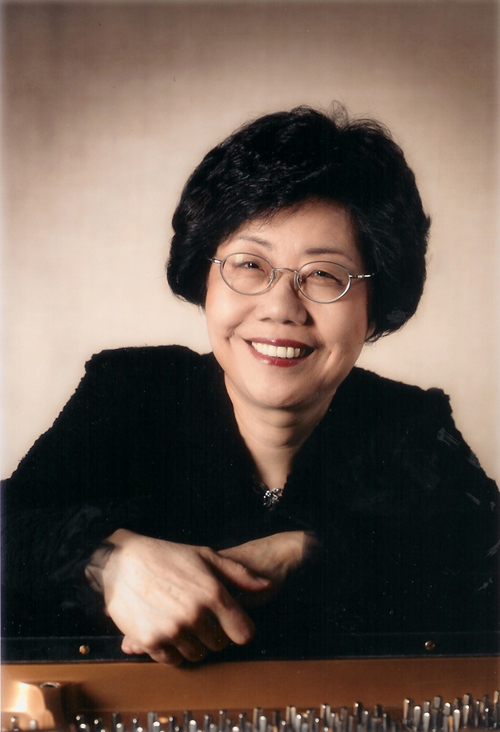 신수정과 함께하는 명동극장 어제, 그리고... 포스터