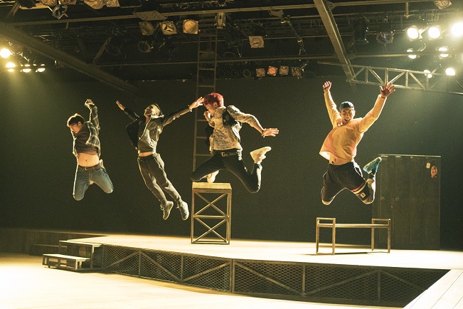 [청소년극] 타조 소년들 포스터